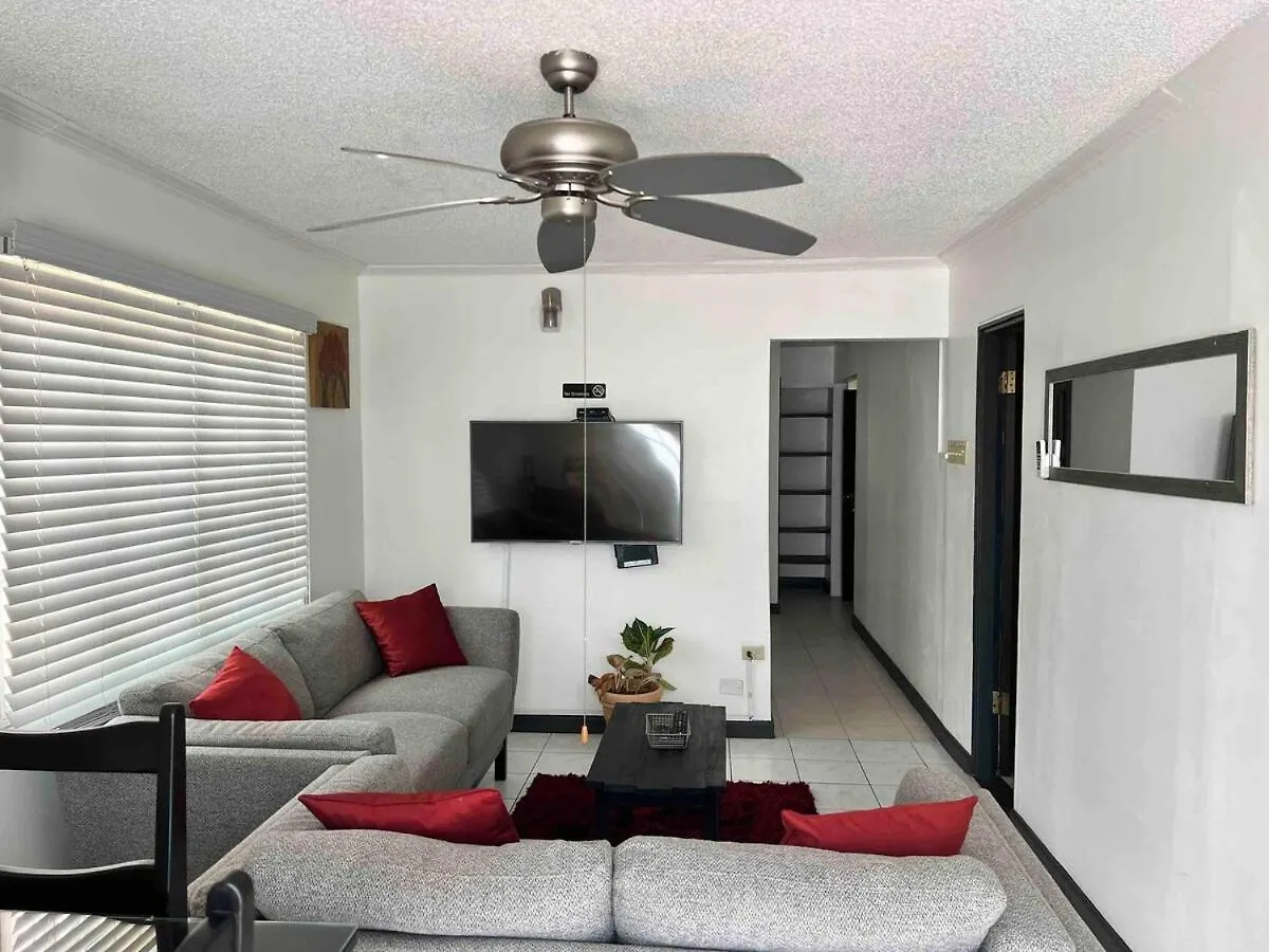 Kingston Getaway - Gated 2Br With Mountain Views Villa Holiday home